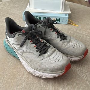 Hoka Arahi 5 - size 13